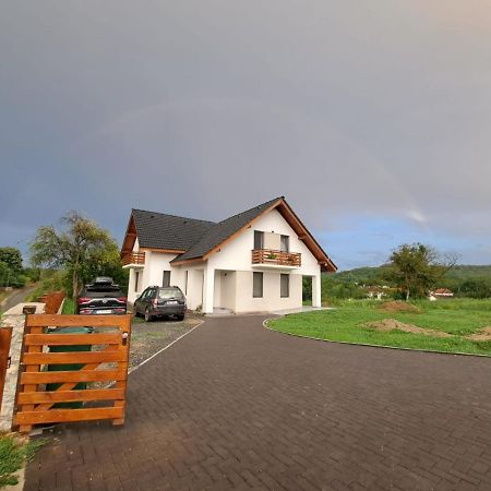 Eco Familia Hotel Pojoga Eksteriør billede