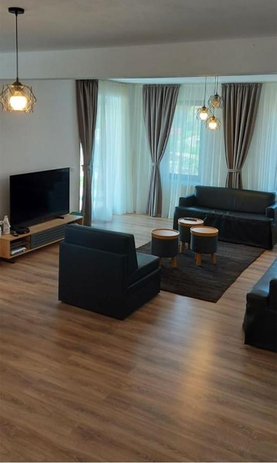 Eco Familia Hotel Pojoga Eksteriør billede