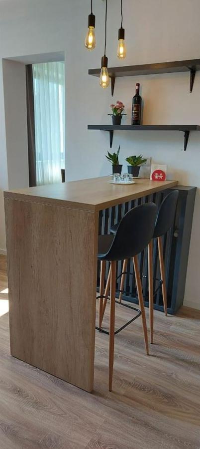 Eco Familia Hotel Pojoga Eksteriør billede