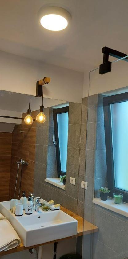 Eco Familia Hotel Pojoga Eksteriør billede
