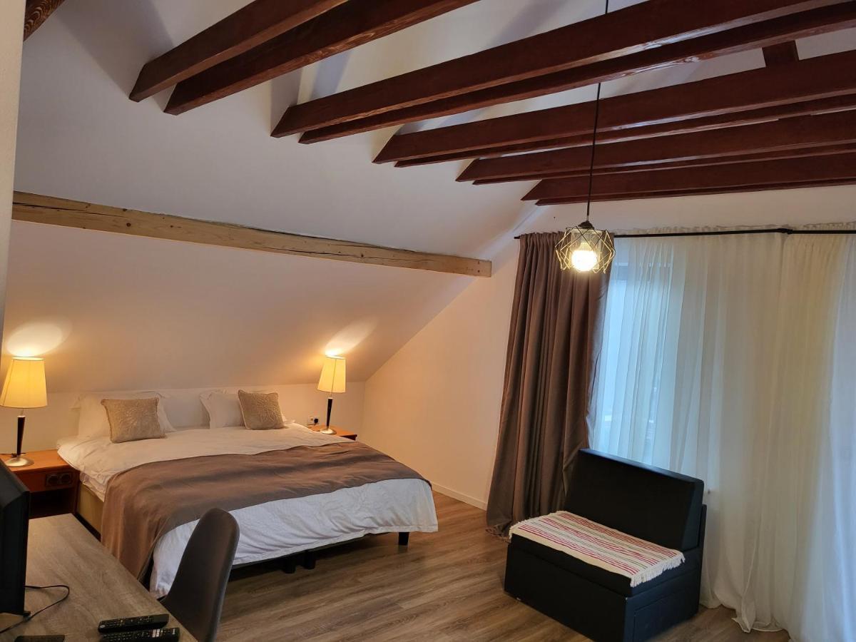 Eco Familia Hotel Pojoga Eksteriør billede