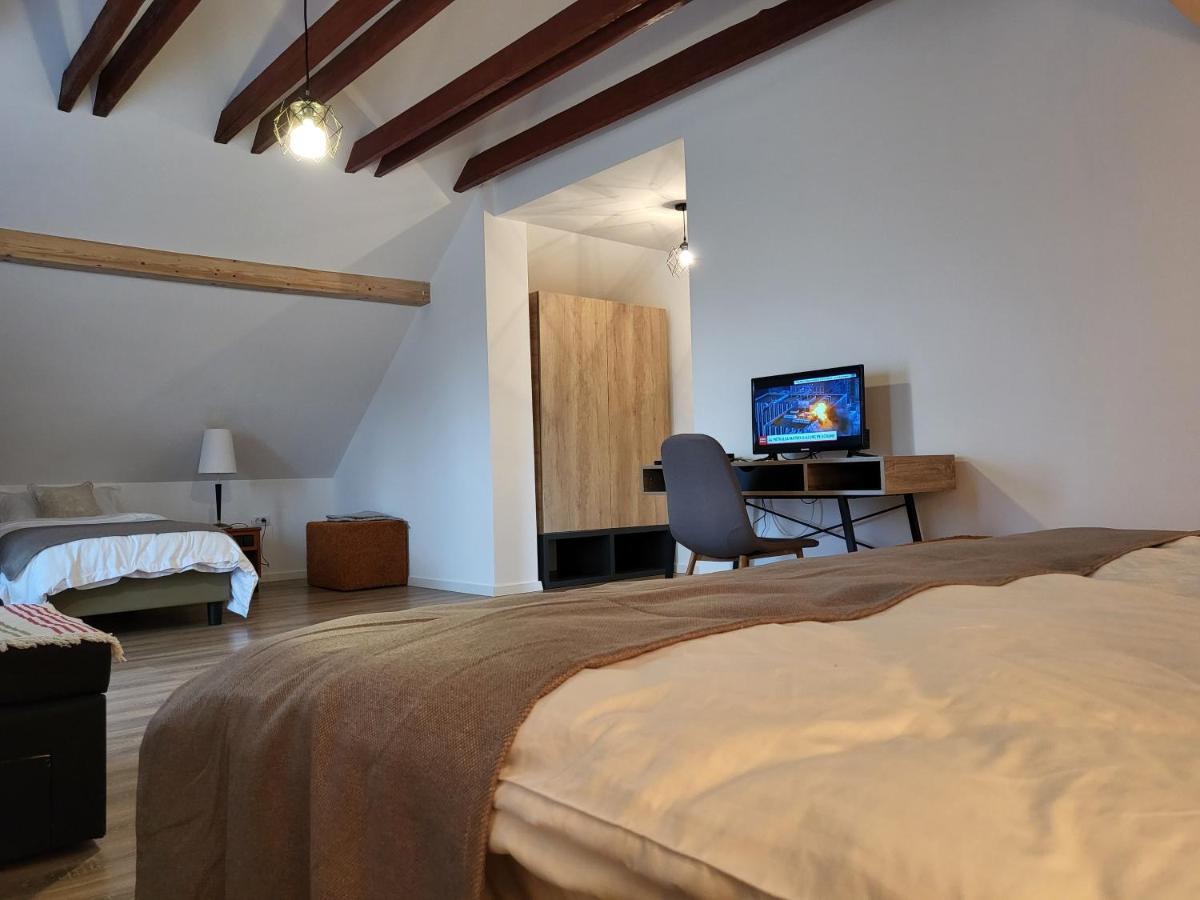 Eco Familia Hotel Pojoga Eksteriør billede