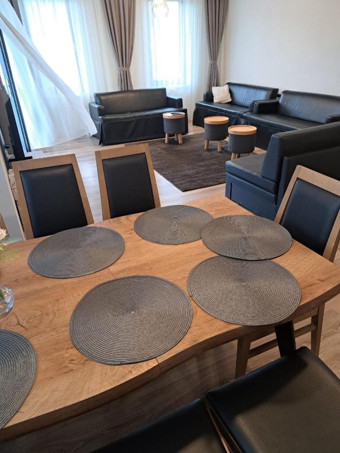 Eco Familia Hotel Pojoga Eksteriør billede